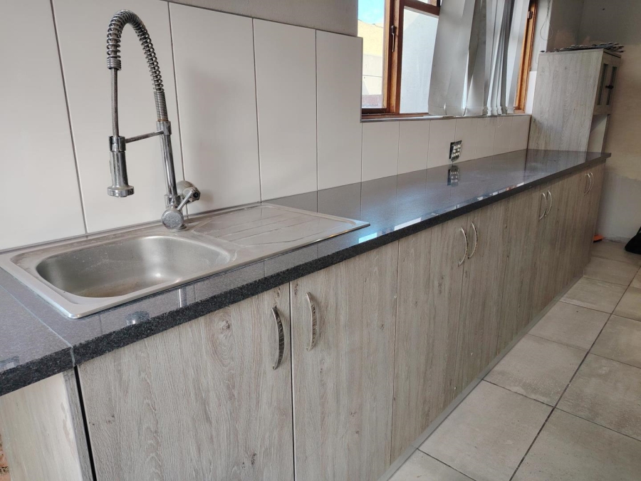 To Let 4 Bedroom Property for Rent in Vasco Estate Western Cape